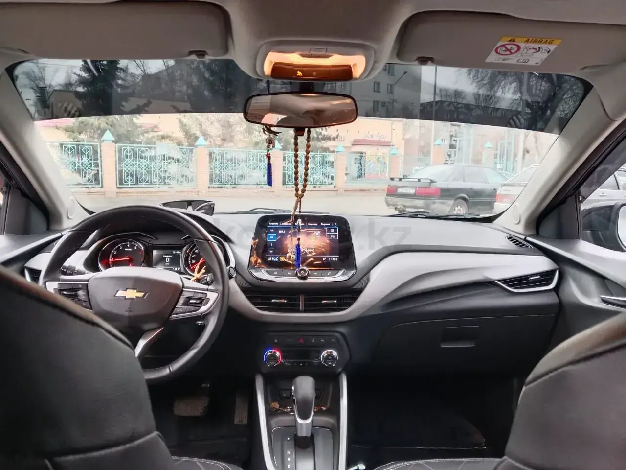 Chevrolet Onix 2025 — фото 1 из 5