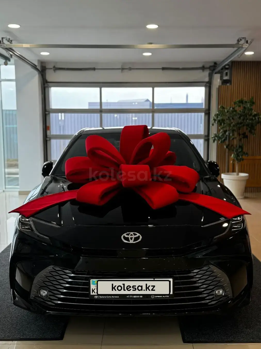 Toyota Camry 2025 — фото 1 из 2