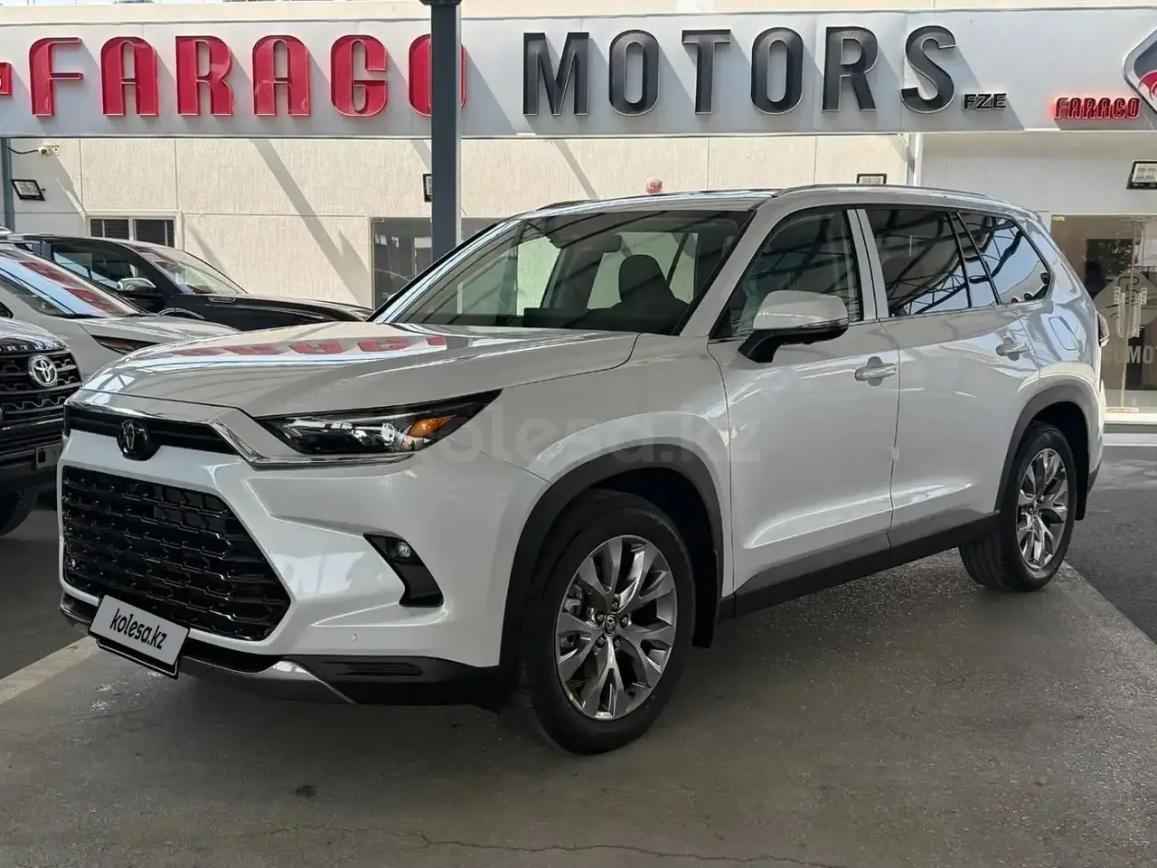 Toyota Grand Highlander 2026 — фото 1 из 5