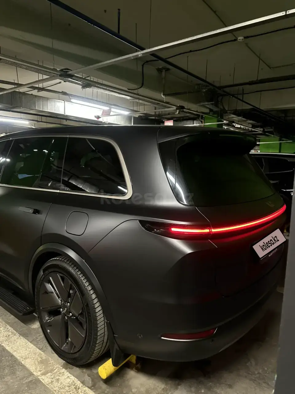 Li Auto L9 2025 — фото 1 из 5