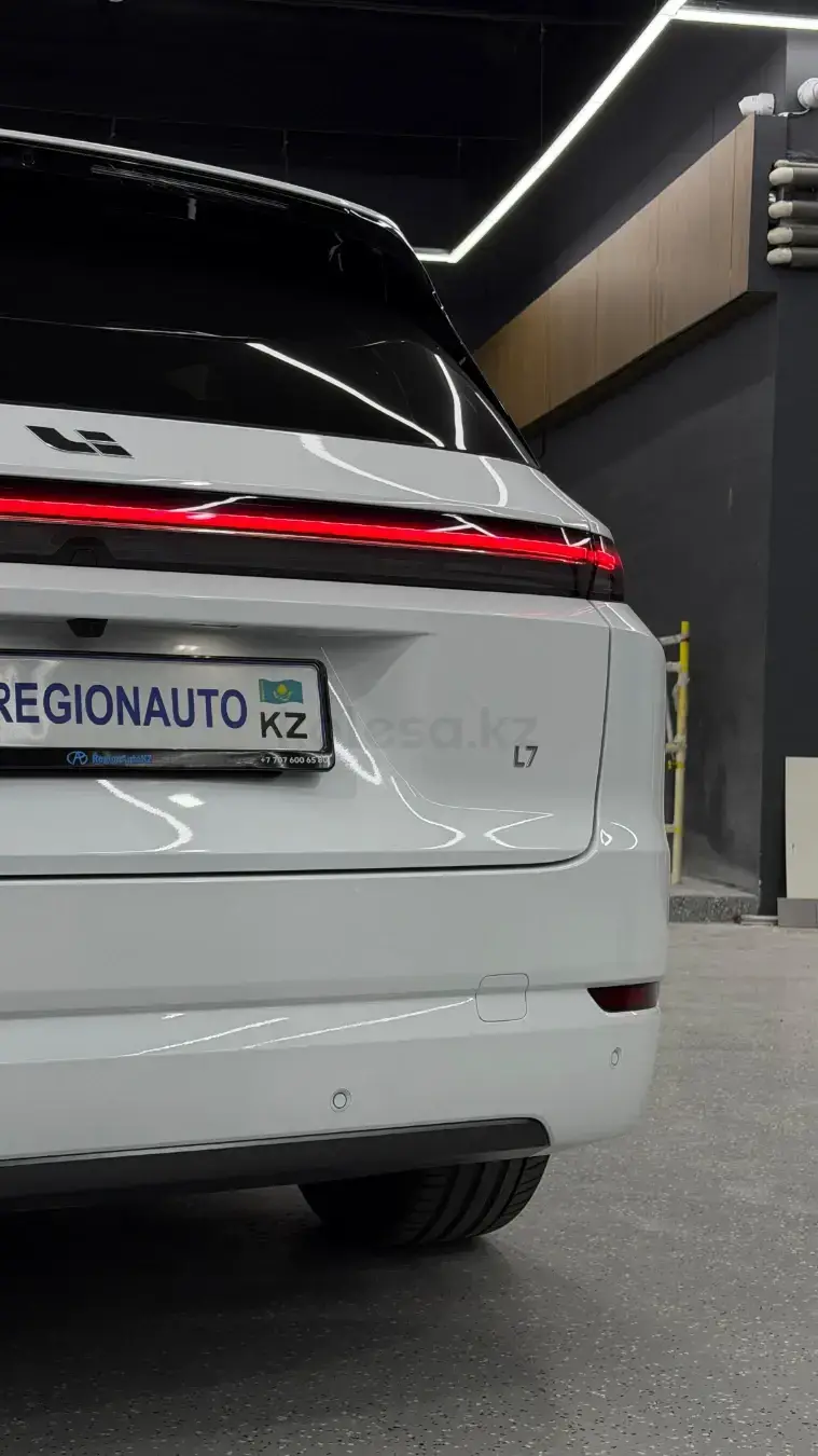 Li Auto L7 2025 — фото 1 из 5