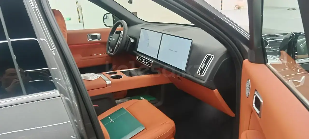 Li Auto L9 2025 — фото 1 из 5