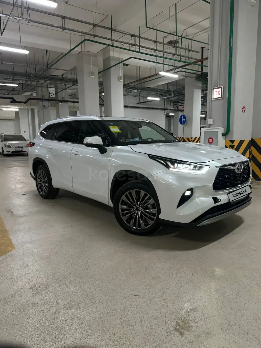 Toyota Highlander 2026 — фото 1 из 5