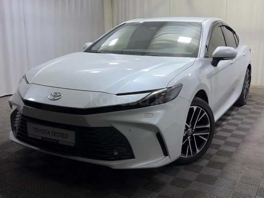 Toyota Camry 2025 — фото 1 из 5