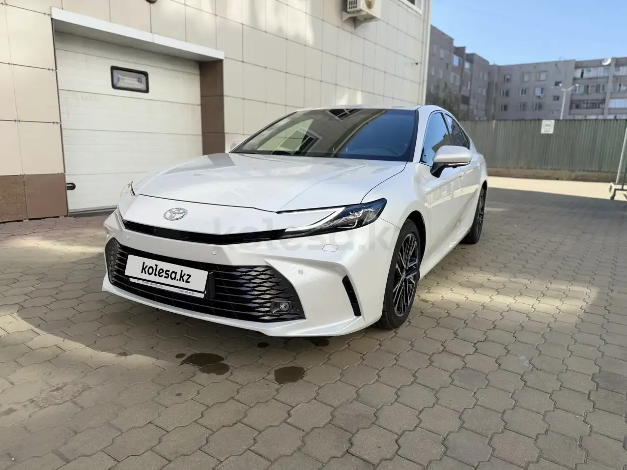 Toyota Camry 2025 — фото 1 из 5