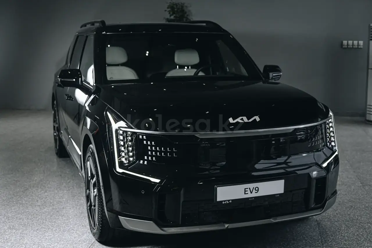 Kia EV9 2026 — фото 1 из 5
