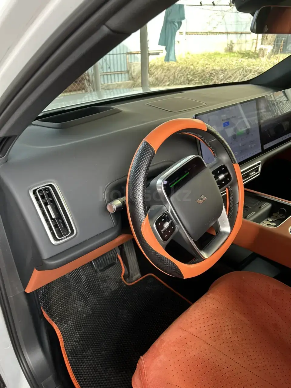 Li Auto L6 2025 — фото 1 из 3