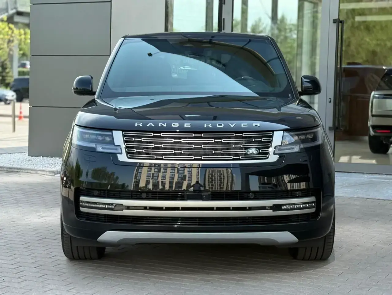 Land Rover Range Rover 2026 — фото 1 из 5