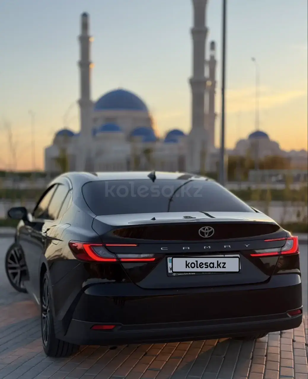 Toyota Camry 2025 — фото 1 из 5