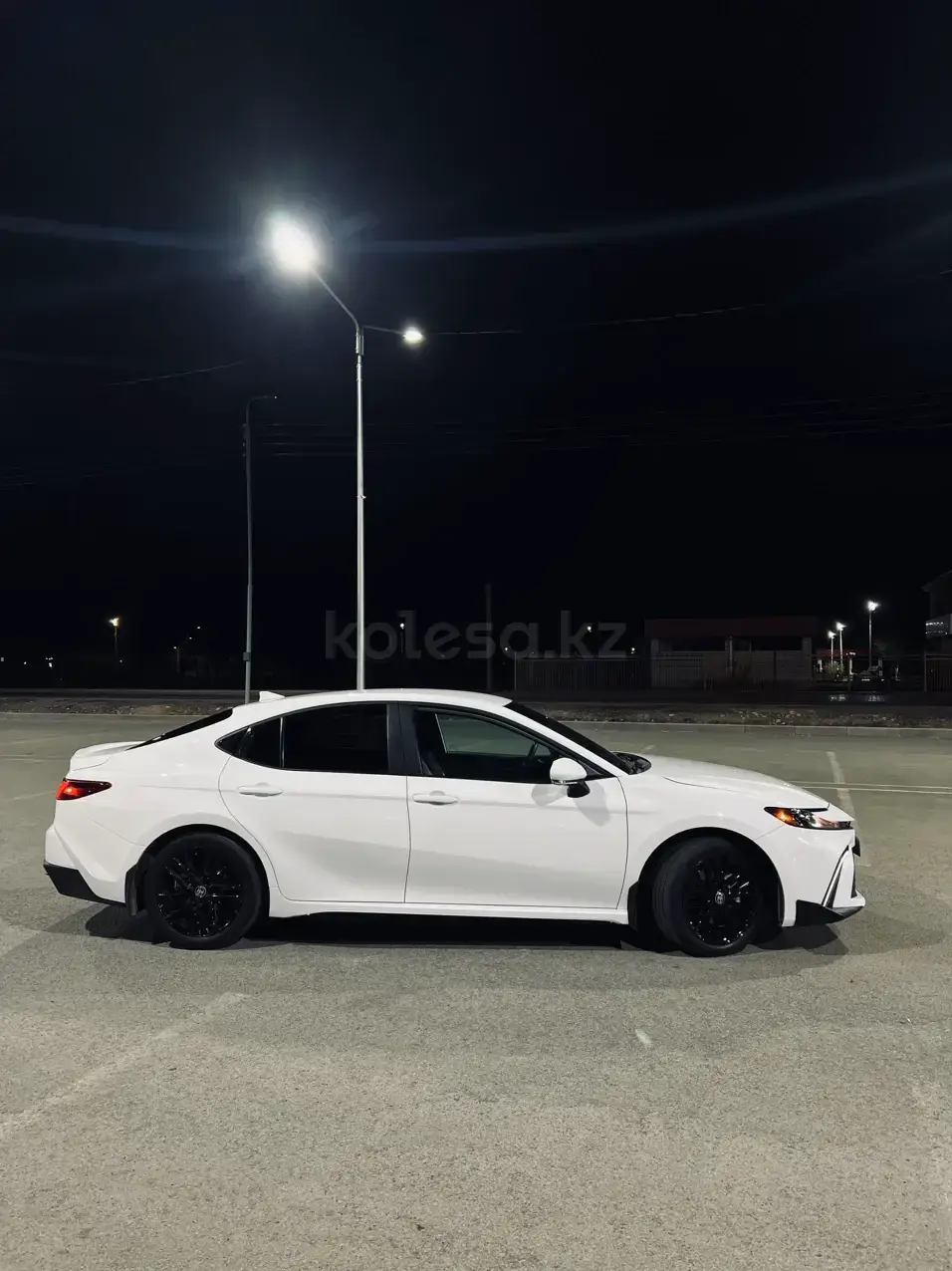 Toyota Camry 2025 — фото 1 из 5