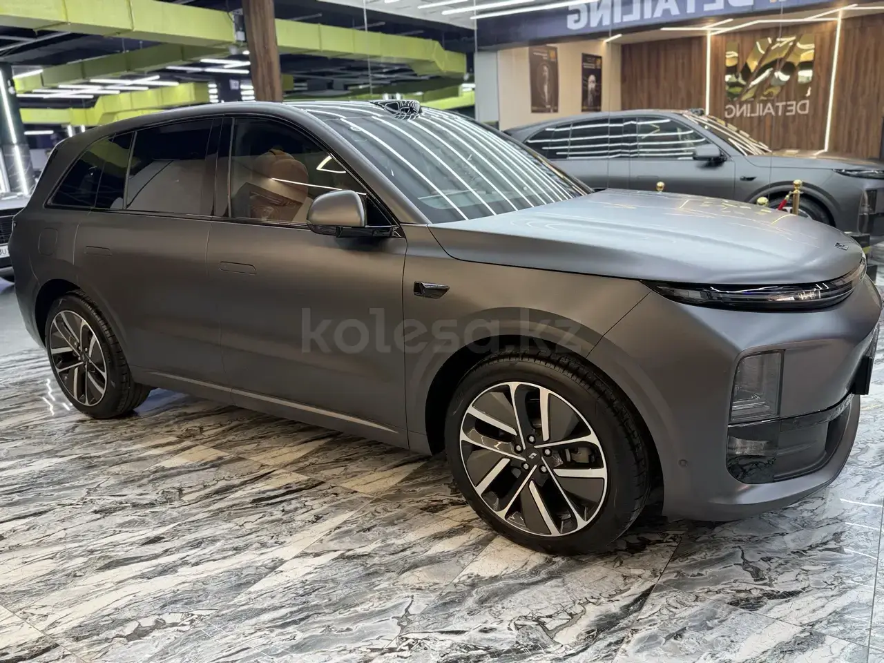 Li Auto L6 2025 — фото 1 из 5