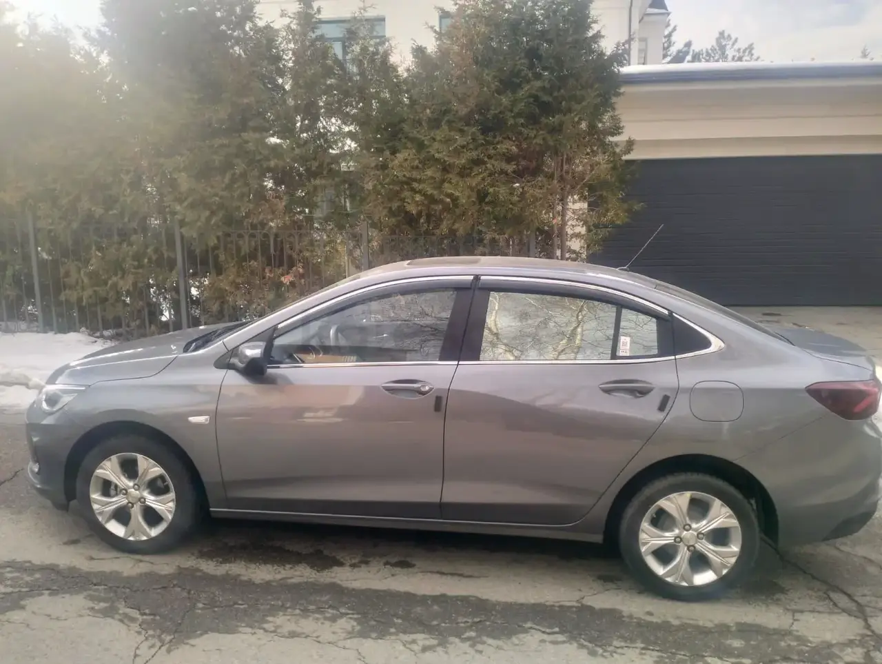 Chevrolet Onix 2025 — фото 1 из 5