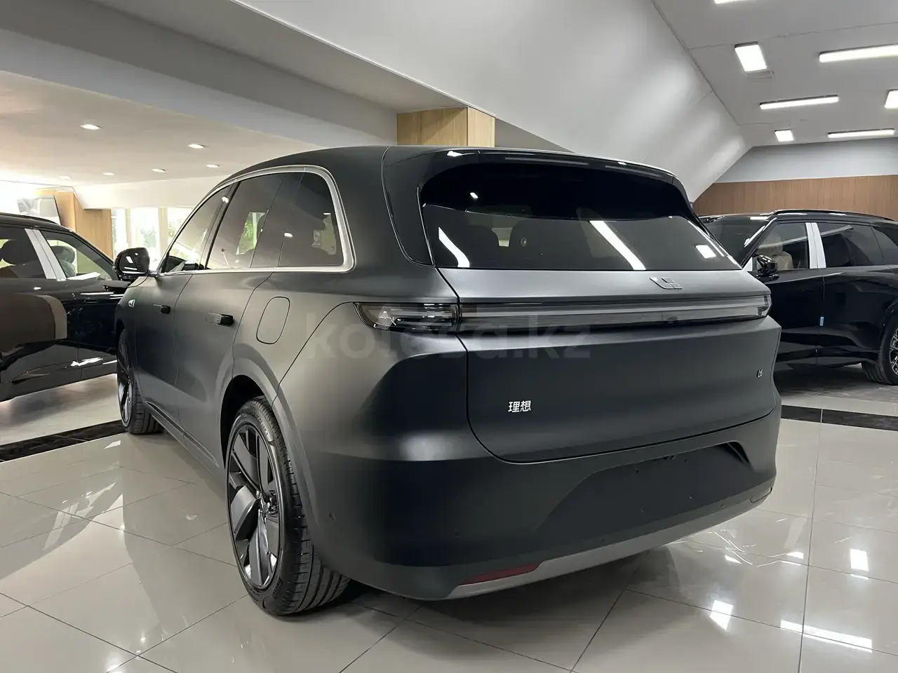 Li Auto L6 2025 — фото 1 из 5