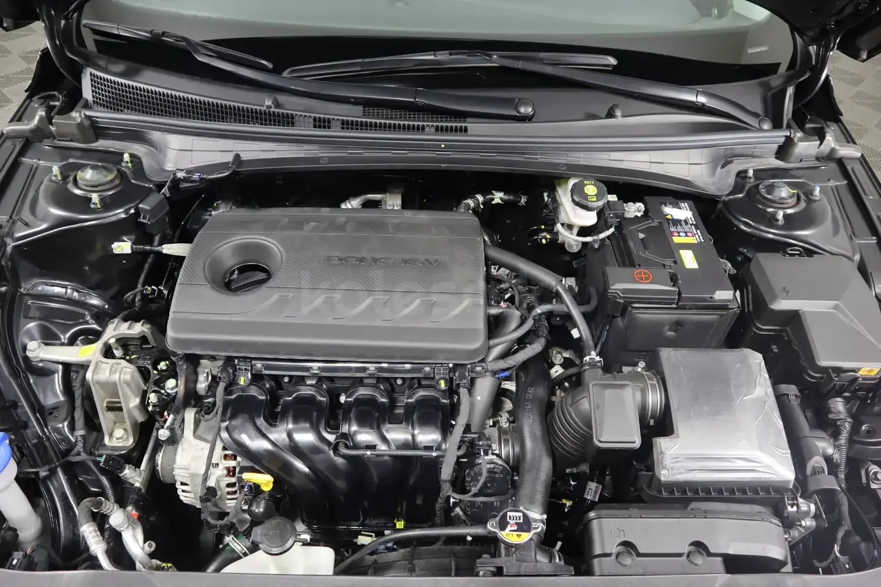 Hyundai Elantra 2025 — фото 1 из 5