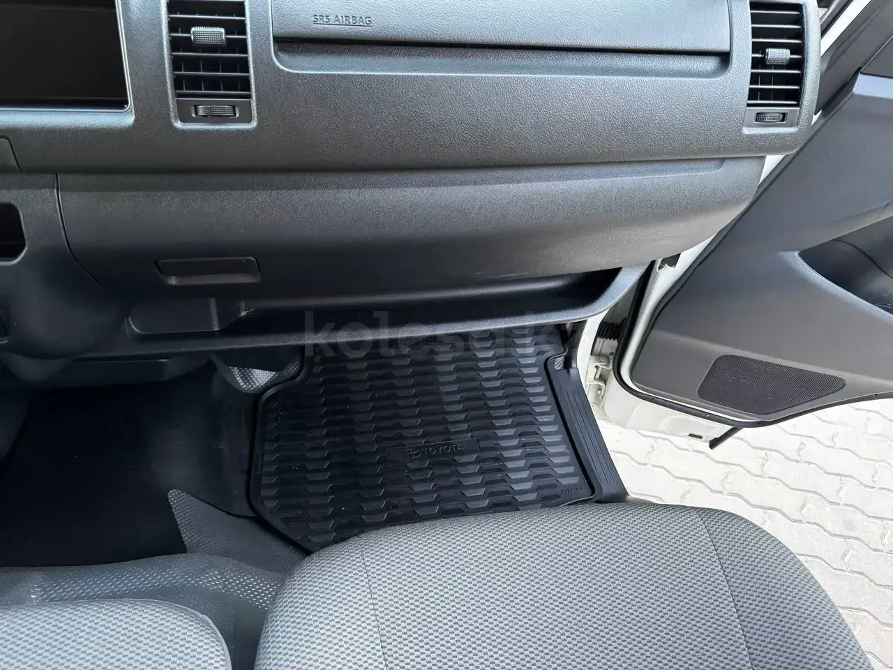 Toyota HiAce 2025 — фото 1 из 5