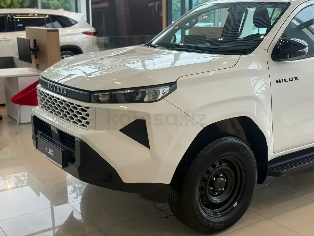 Toyota Hilux 2026 — фото 1 из 5