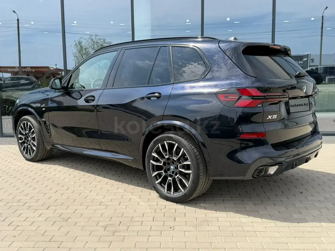 BMW X5 2025 — фото 1 из 5