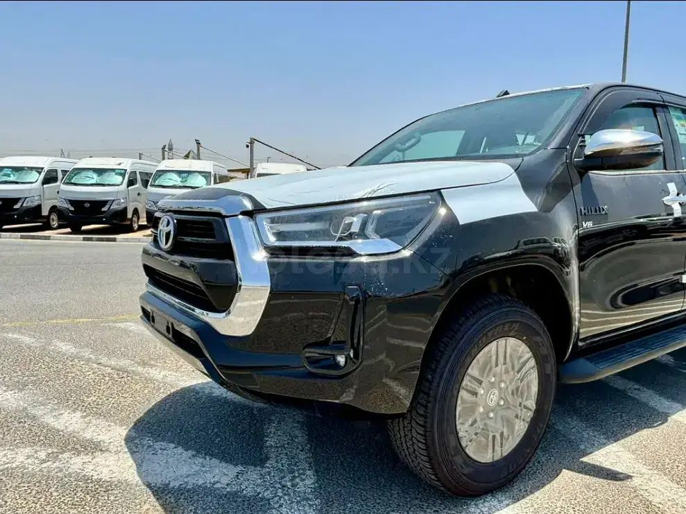 Toyota Hilux 2026 — фото 1 из 5