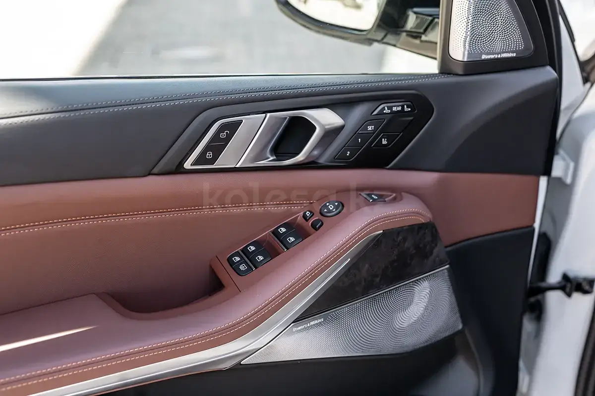 BMW X7 2025 — фото 1 из 5