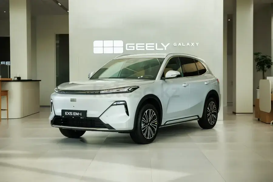 Geely Galaxy EX5 EM-i 2026 — фото 1 из 5