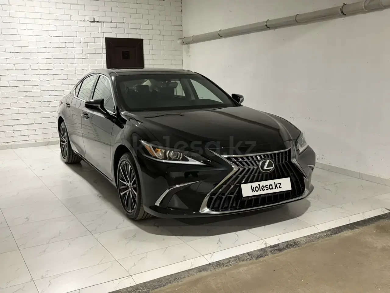 Lexus ES 250 2025 — фото 1 из 1
