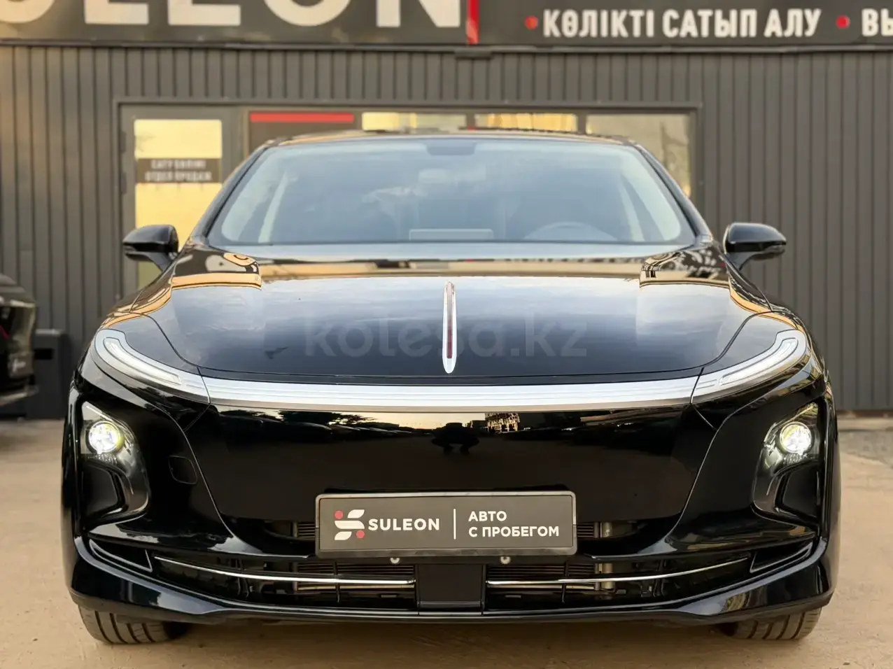 Hongqi E-QM5 2025 — фото 1 из 5
