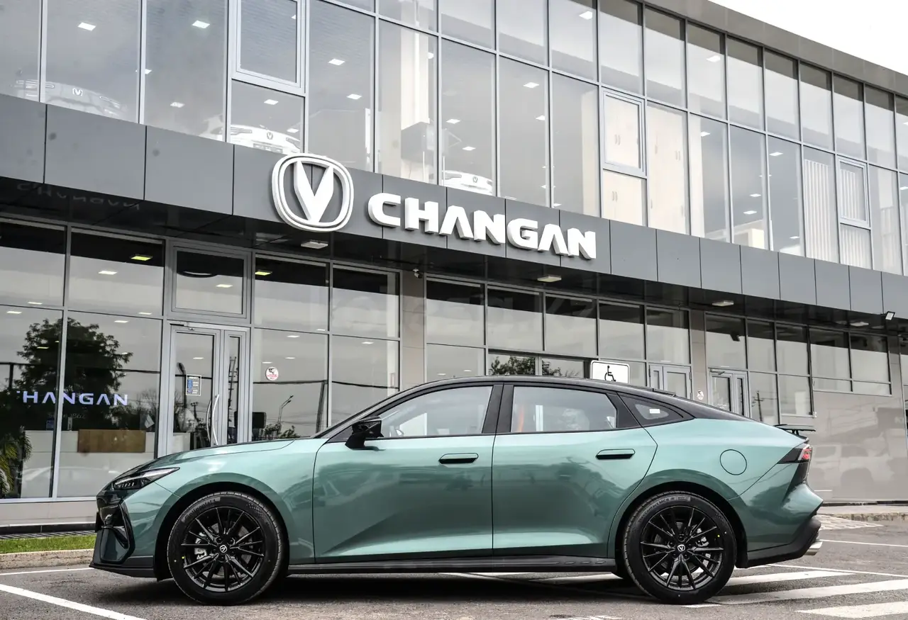 Changan UNI-V 2026 — фото 1 из 5