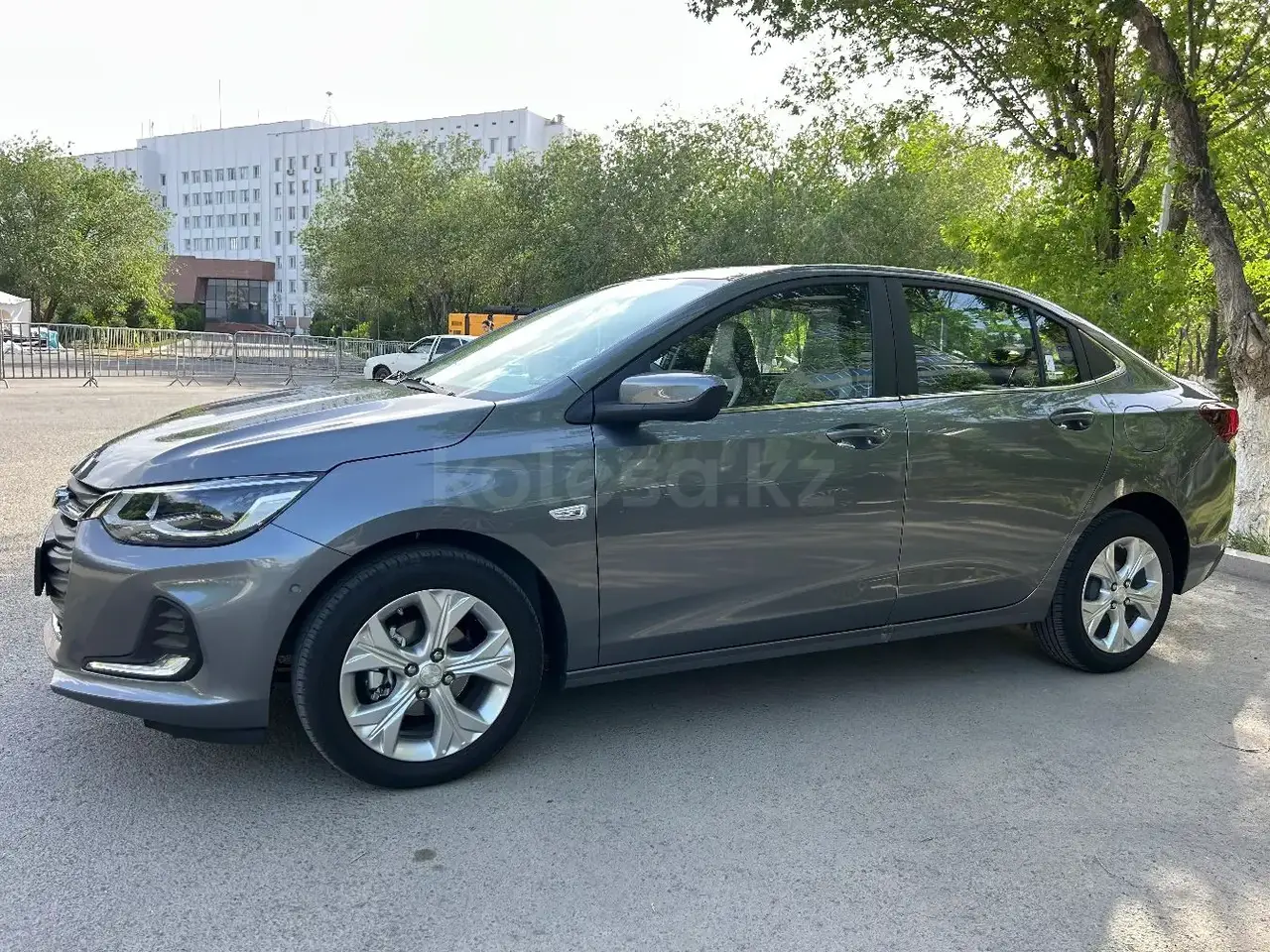 Chevrolet Onix 2025 — фото 1 из 5