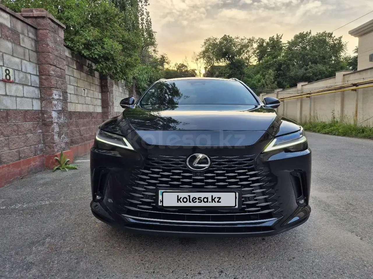 Lexus RX 500h 2025 — фото 1 из 5