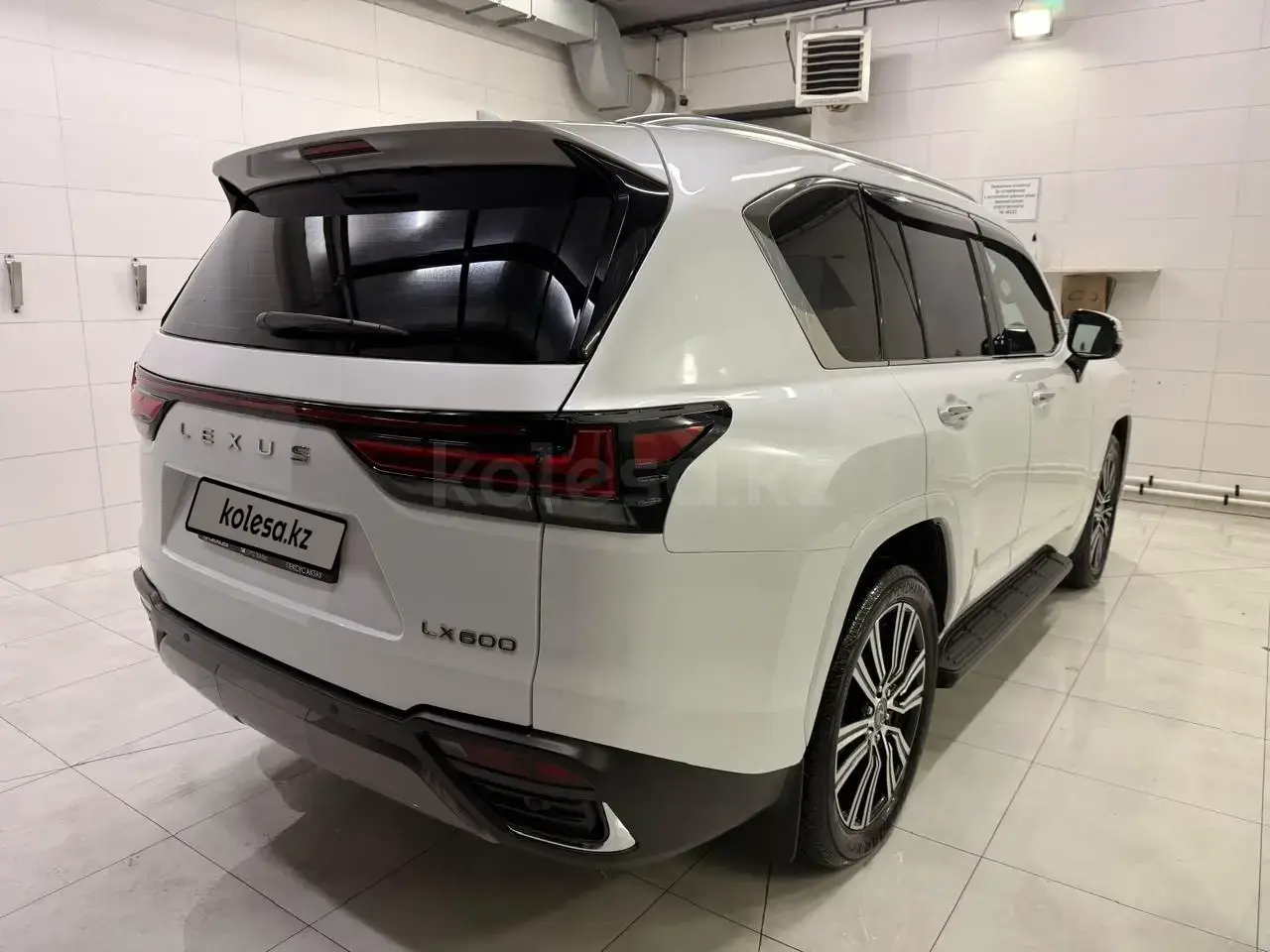 Lexus LX 600 2025 — фото 1 из 4