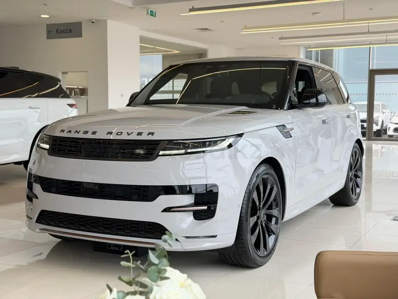 Land Rover Range Rover Sport 2026 — фото 1 из 5