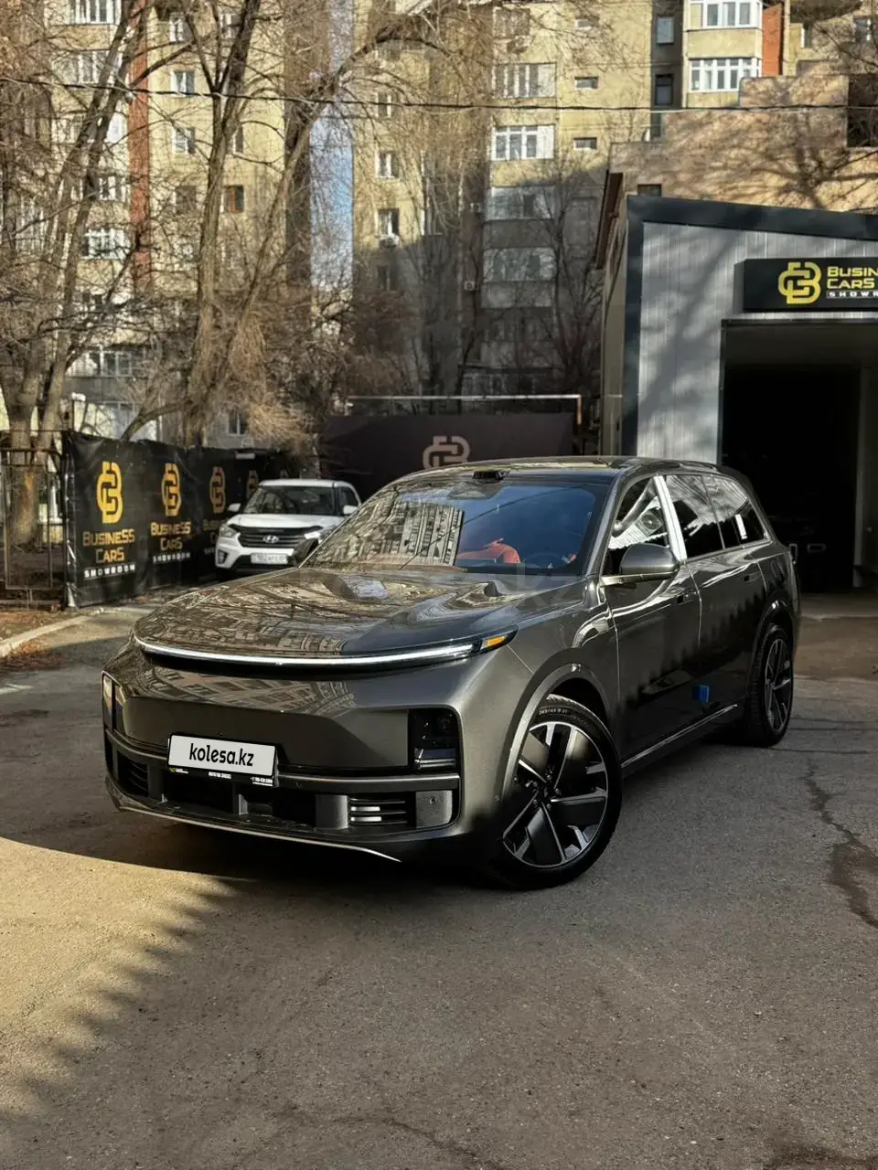 Li Auto L9 2025 — фото 1 из 5