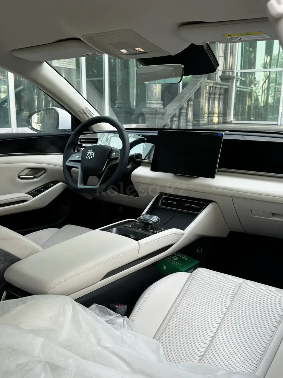 BYD Qin L DM-i 2025 — фото 1 из 5