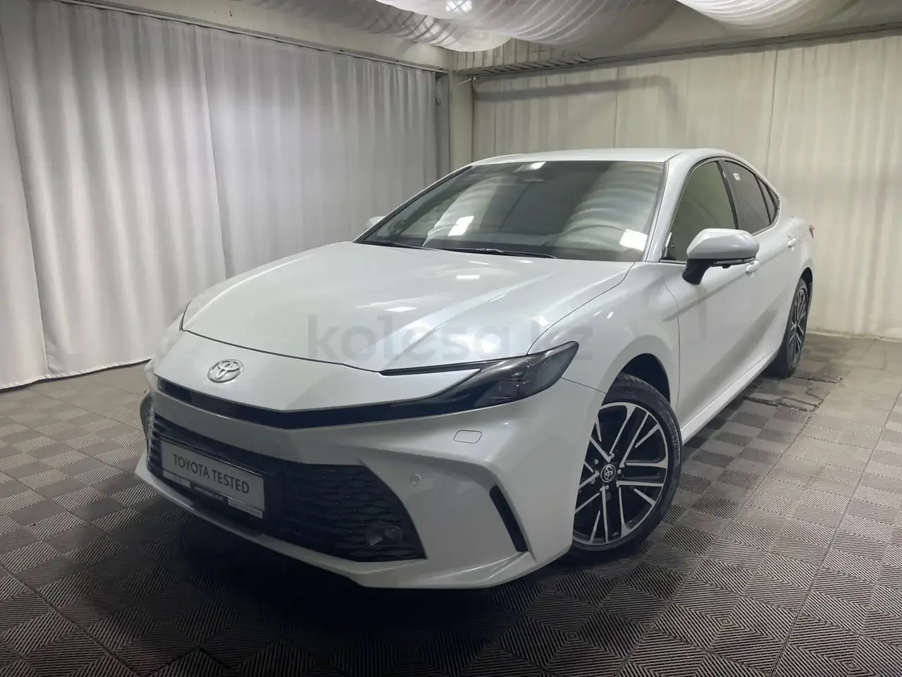 Toyota Camry 2026 — фото 1 из 5