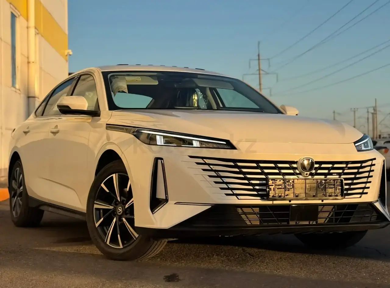 Changan Eado 2025 — фото 1 из 5