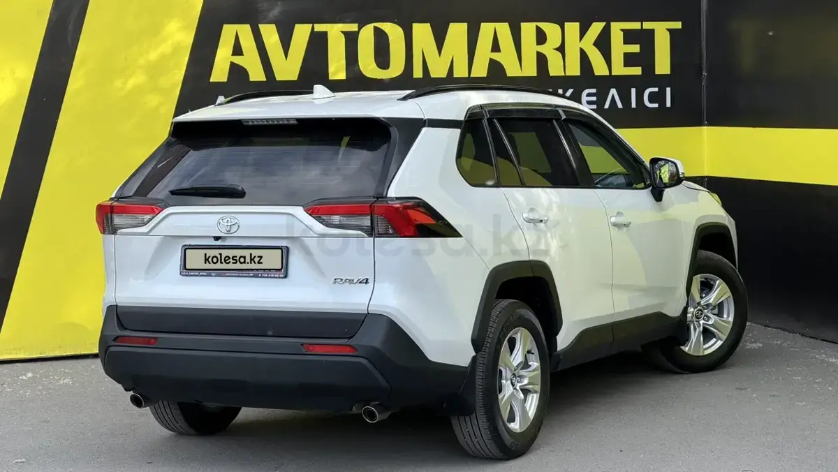 Toyota RAV 4 2025 — фото 1 из 5