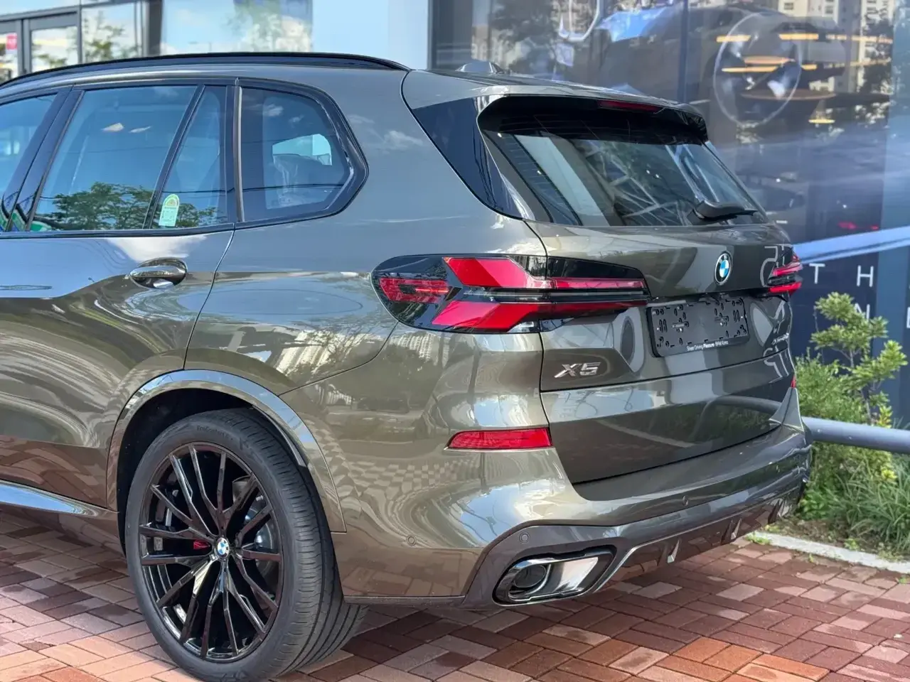 BMW X5 2025 — фото 1 из 5