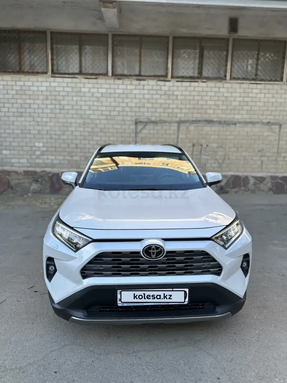 Toyota RAV 4 2025 — фото 1 из 5