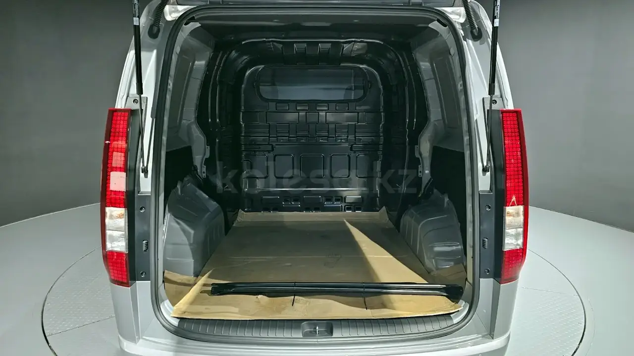 Hyundai Staria 2025 — фото 1 из 5