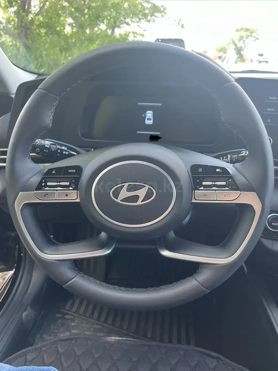 Hyundai Elantra 2025 — фото 1 из 5