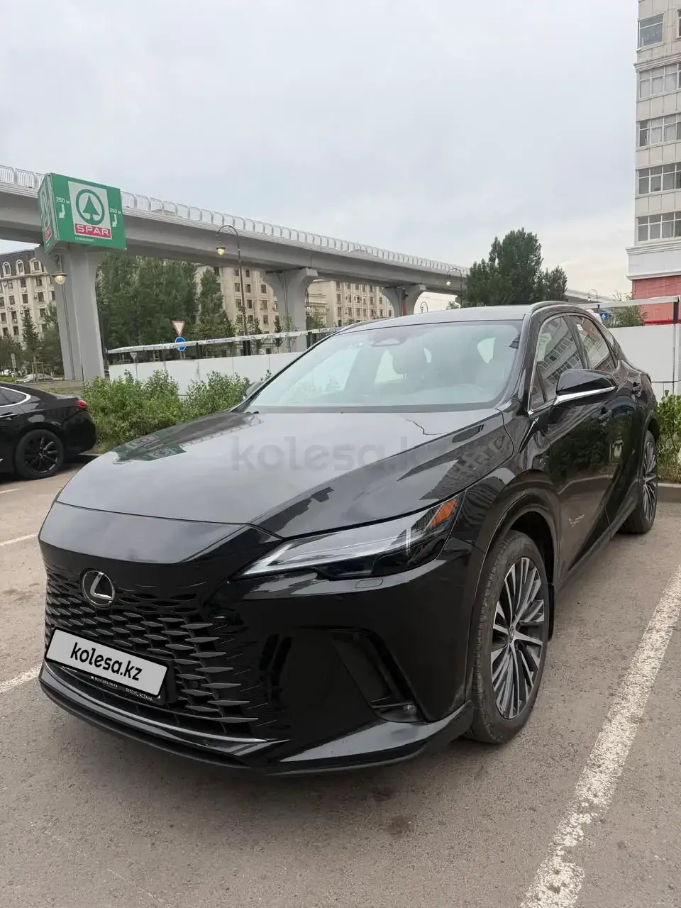 Lexus RX 500h 2025 — фото 1 из 4