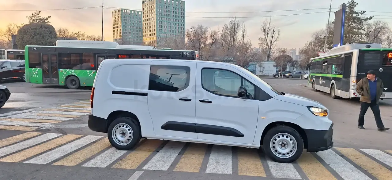 Toyota ProAce Verso 2026 — фото 1 из 5