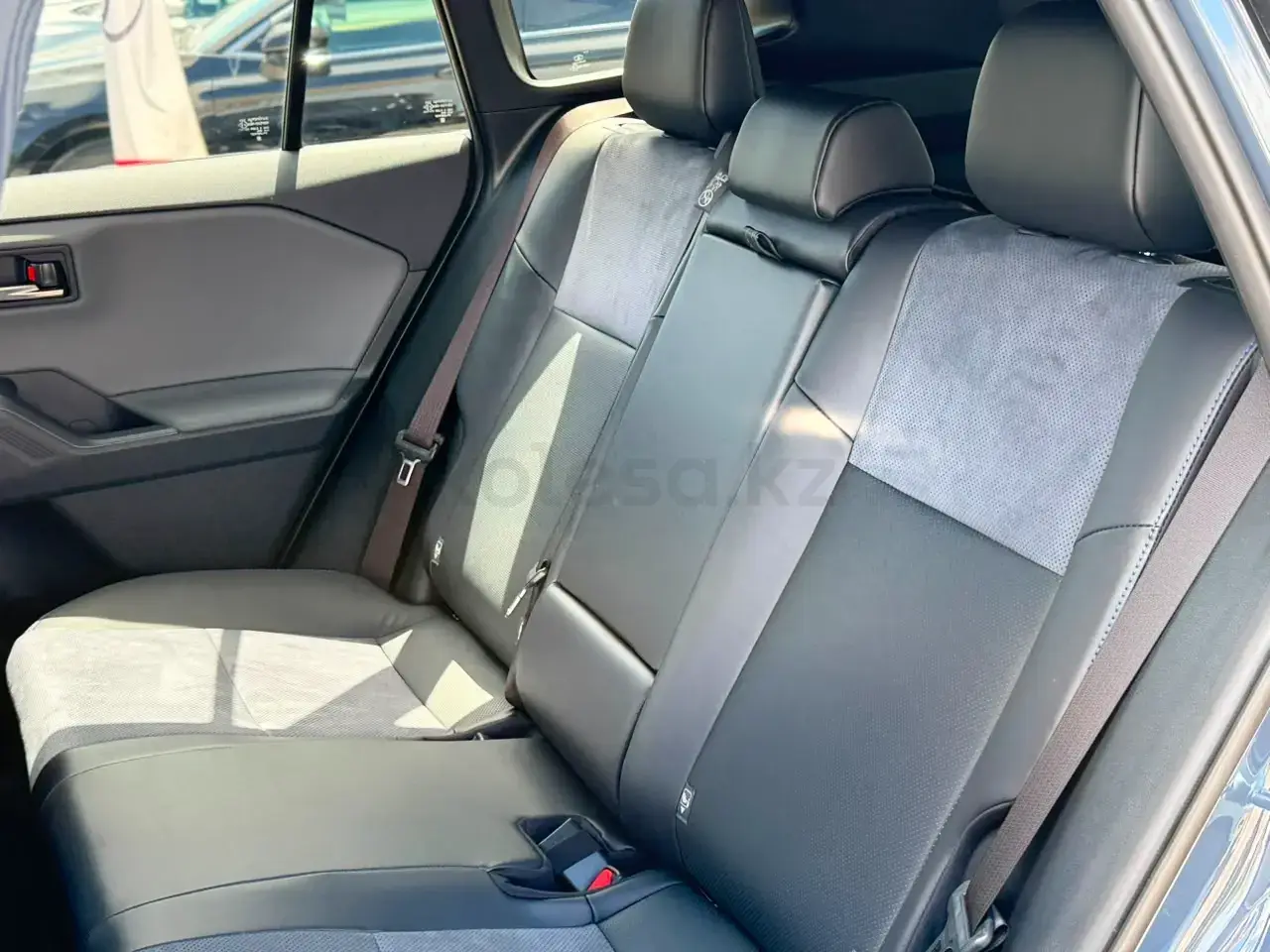 Toyota RAV 4 2026 — фото 1 из 5