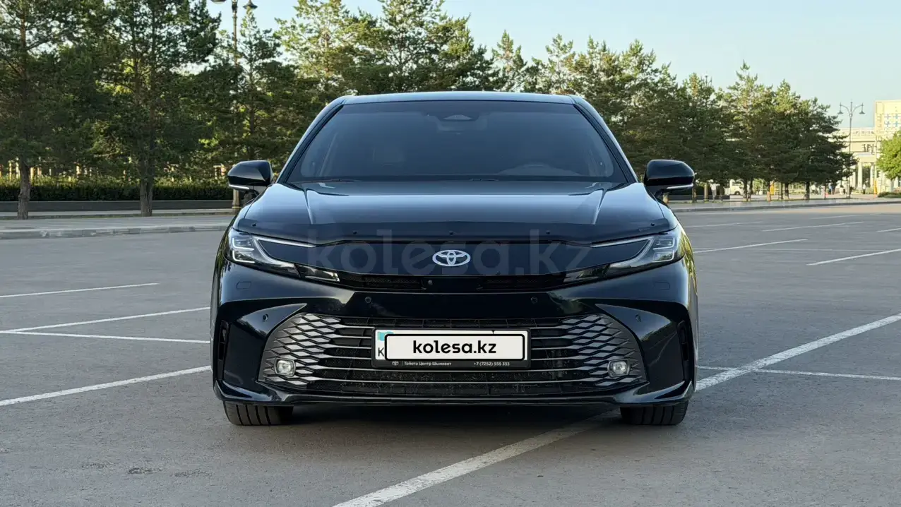 Toyota Camry 2025 — фото 1 из 5