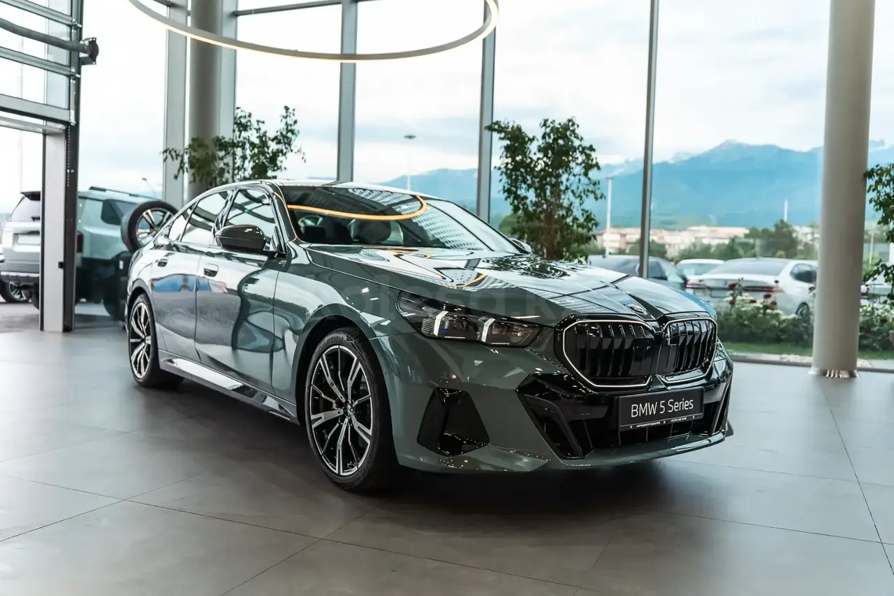 BMW 530 2026 — фото 1 из 5