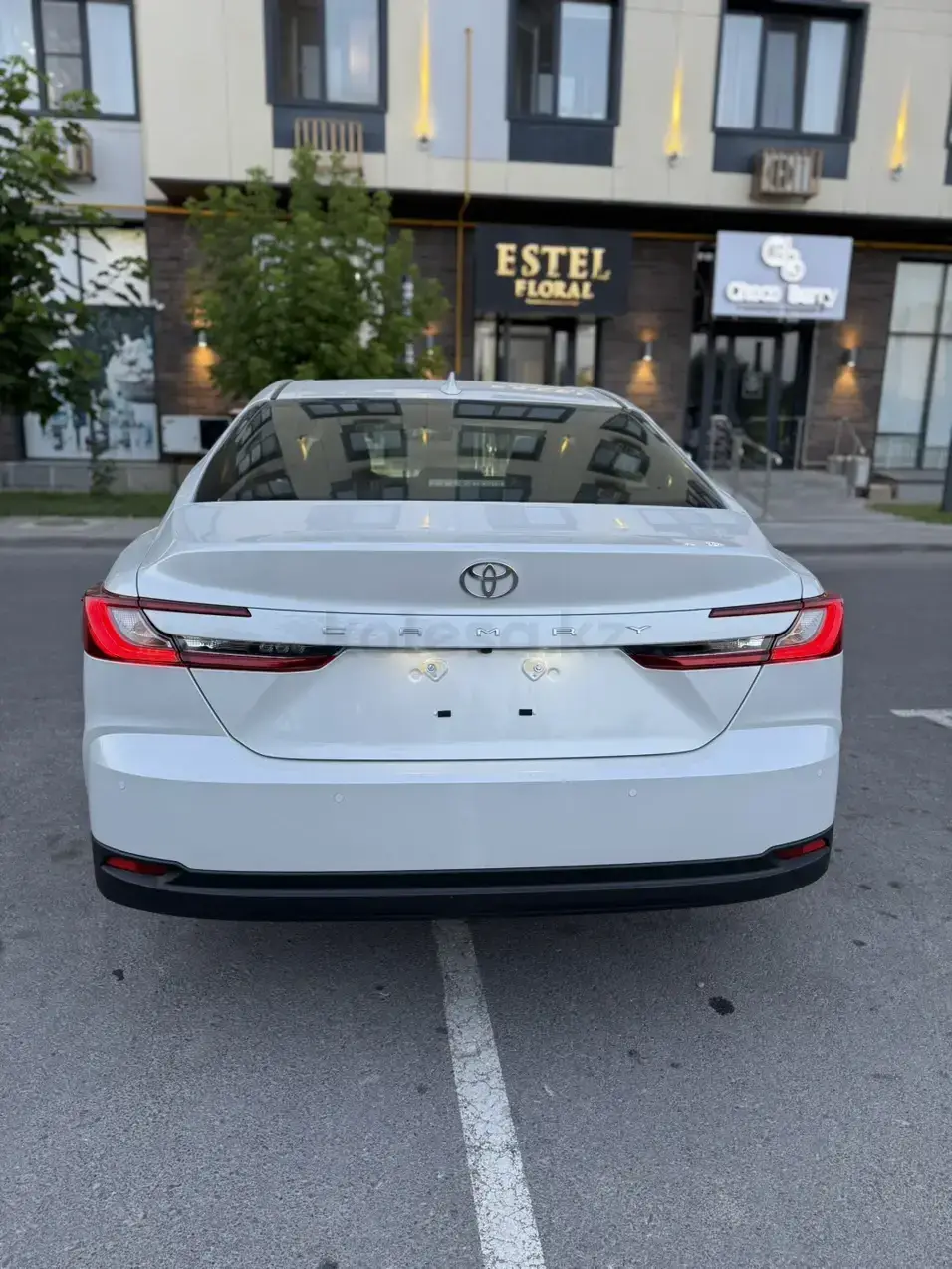 Toyota Camry 2026 — фото 1 из 5