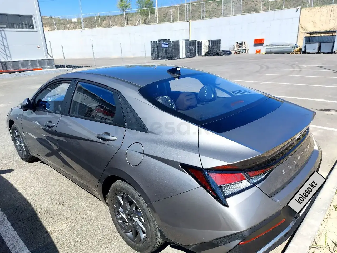 Hyundai Elantra 2025 — фото 1 из 5