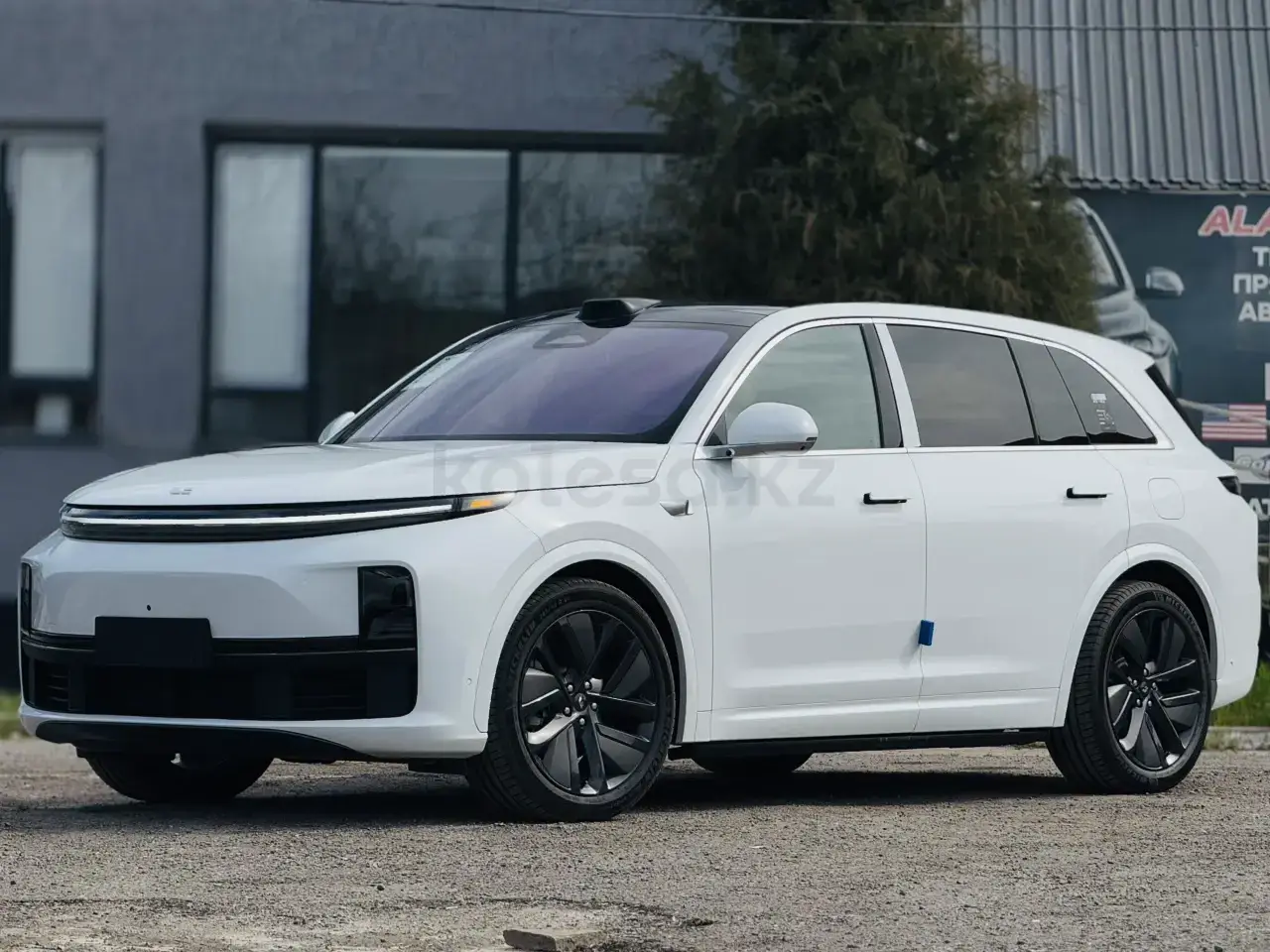 Li Auto L7 2025 — фото 1 из 5
