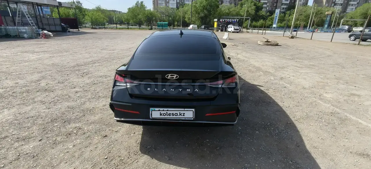 Hyundai Elantra 2025 — фото 1 из 5