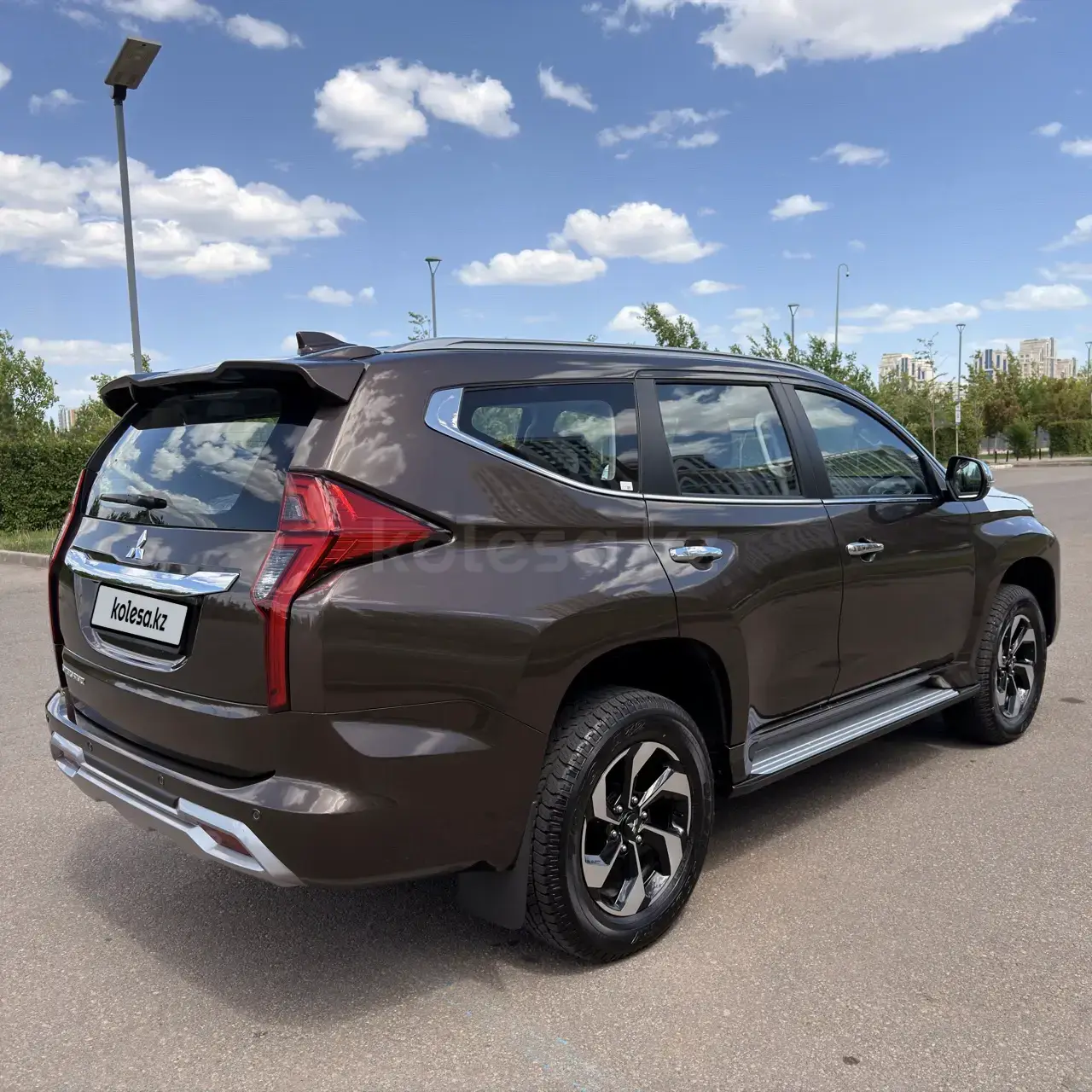 Mitsubishi Montero Sport 2026 — фото 1 из 5